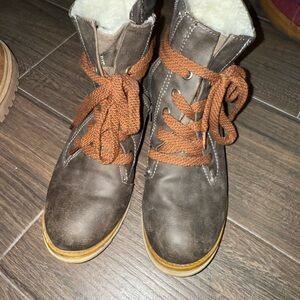 Brown Lace-Up Women's Boots